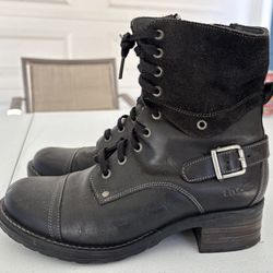 TAOS Women’s Boots Size 38