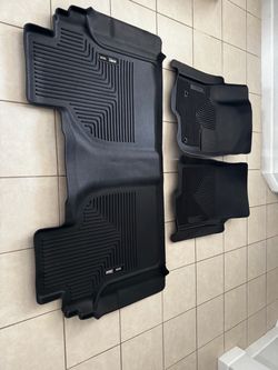 Husky Liners Weatherbeater Floor Mats. Good condition