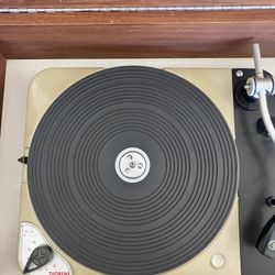 Thorens TD-124 Turntable In Bassett cabinet 