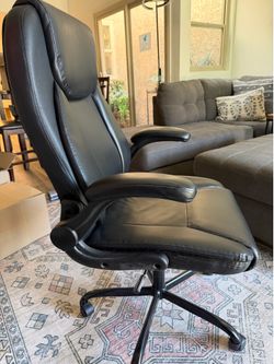 Desk chair