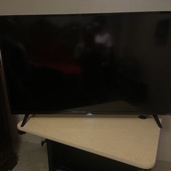 Broken Screen 50 Inch  Roku Tv