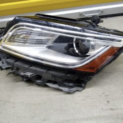 2013 - 2017 AUDI Q5 LEFT DRIVER SIDE XENON HID HEADLIGHT LAMP OEM * COMPLETE *