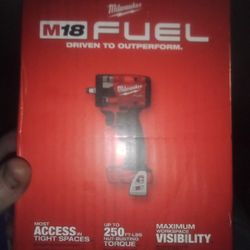 Milwaukee M18 Fuel 3/8" Stubby Impact