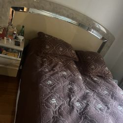 Bed Room Set Queen Size 