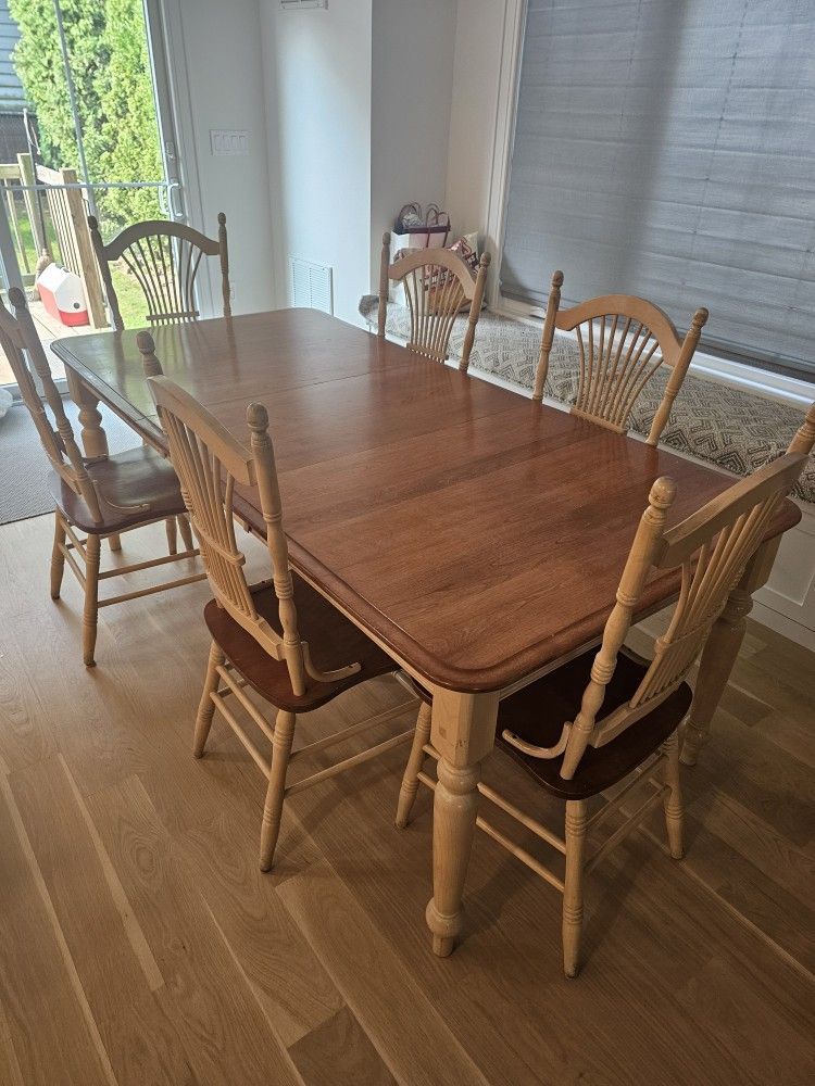 Kitchen Table With Leaf And 6 Chairs