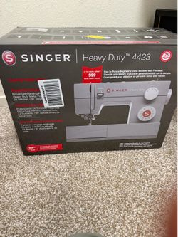 Singer heavy Duty sewing machine