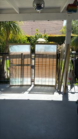 Free shower doors