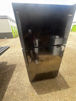 Whirlpool Top-Freezer Refrigerator,