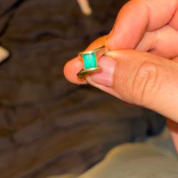 Emerald Gold Ring 