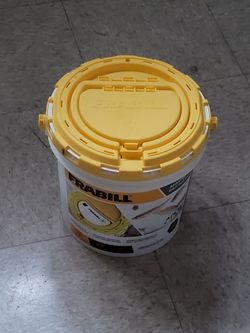 Fishing squid bucket
