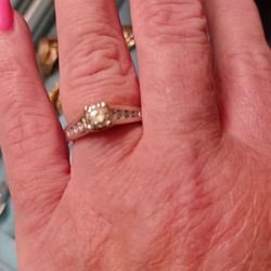 14k Gold Diamond Engagement Ring Size 7