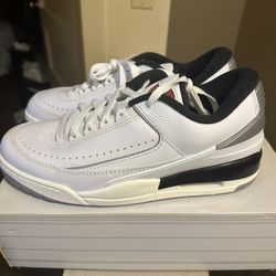 Men’s Jordan 2 Low. 2/3. Size: 10