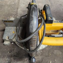 Dewalt Compound Mitre Saw