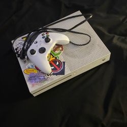 Xbox One S And Controller 