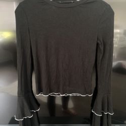 Forever 21 Black Ribbed Bell Sleeve Crop Top Size Small