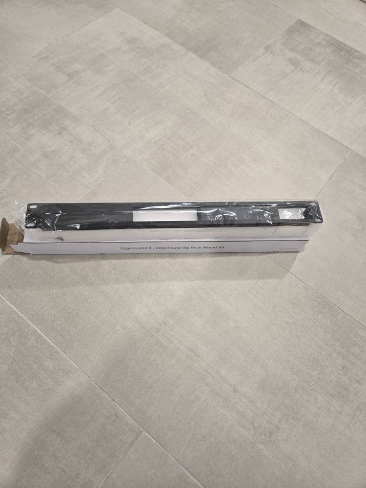 Ubiquiti EdgeRouter 4/6 Rack Mount Kit