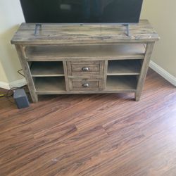 Tv stand