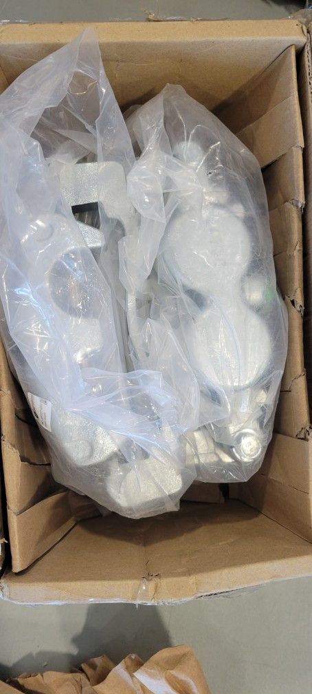 2008---2018 Chevy Silverado, Tahoe / GMC Sierra, Yukon Front Calipers