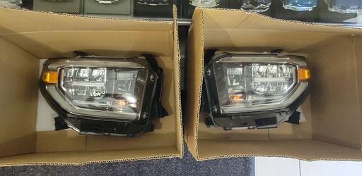 2018 to 2021 Toyota Tundra LED Headlights. OEM