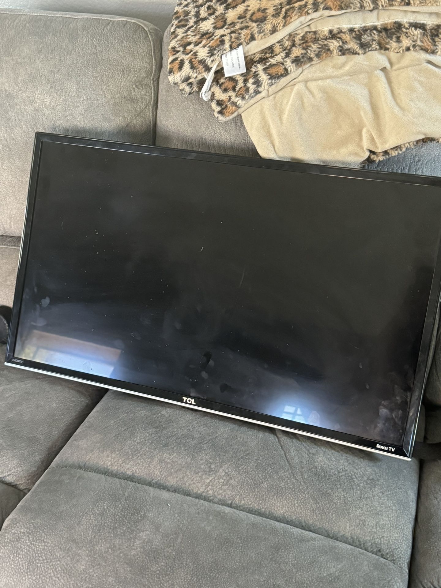 TCL Roku Tv 32in