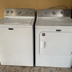 Maytag Washer And Dryer / Lavadora Y Secadora