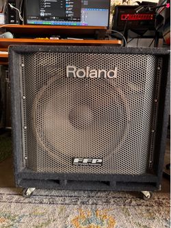 Roland DB-700 Bass Combo Amp