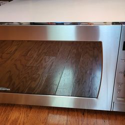 Panasonic elevator big microwave  like new