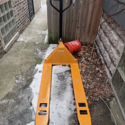 BRAND NEW PALLET JACK