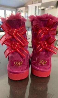 Toddler UGG size 6