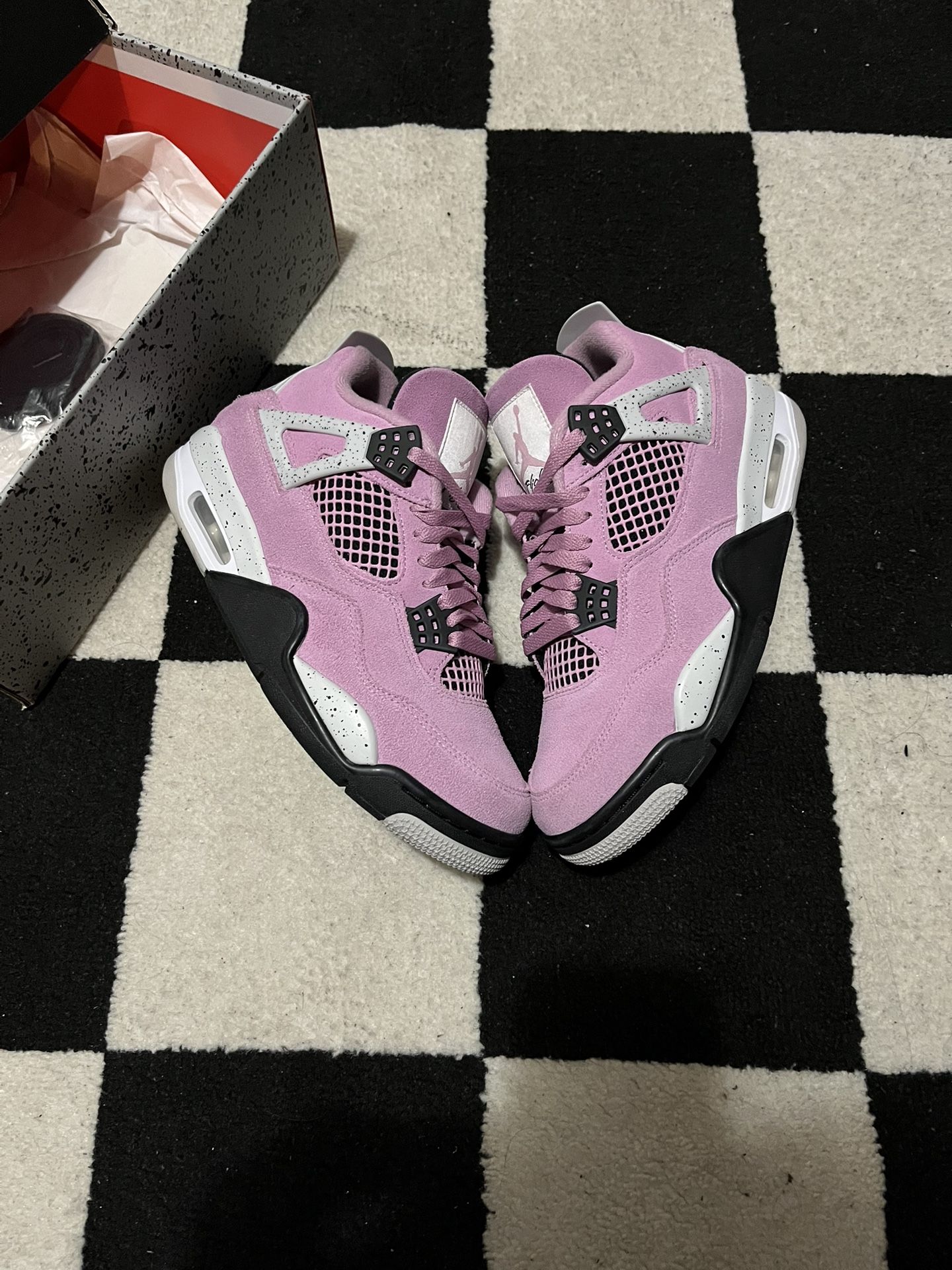 Jordan 4 