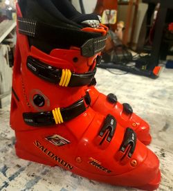 Salomon SX92 Equipe rear-entry top-tier ski boots size Is 350-355 L= 333mm