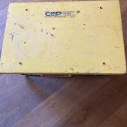 Portable power distribution unit