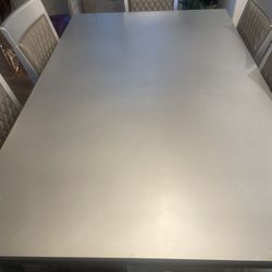Dining Room/Breakfast table 