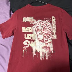 graphic tee