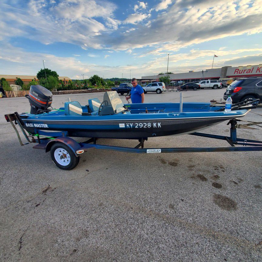15 Ft Bass Boat With 75 hp Motor