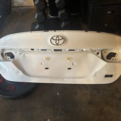 2018 - 2024 TOYOTA CAMRY TRUNK USED DECK LID SHELL  - OEM