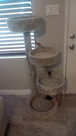 Cat tree
