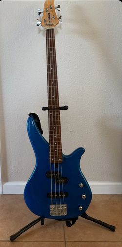 Yamaha RBX170 4-string Bass Guitar Metallic blue