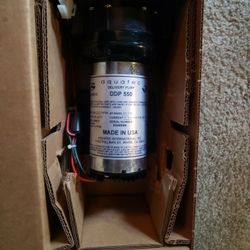  2 Aquatic Delivery Water Pump.. 50 Each like New No Power Supply U