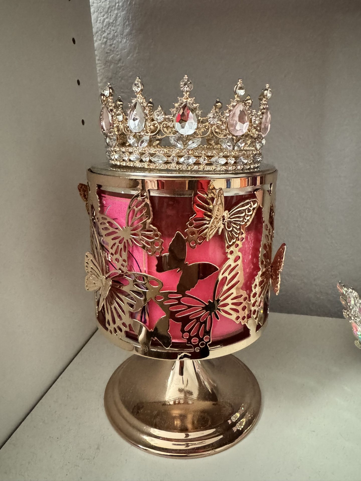 Candle Holder With Crown