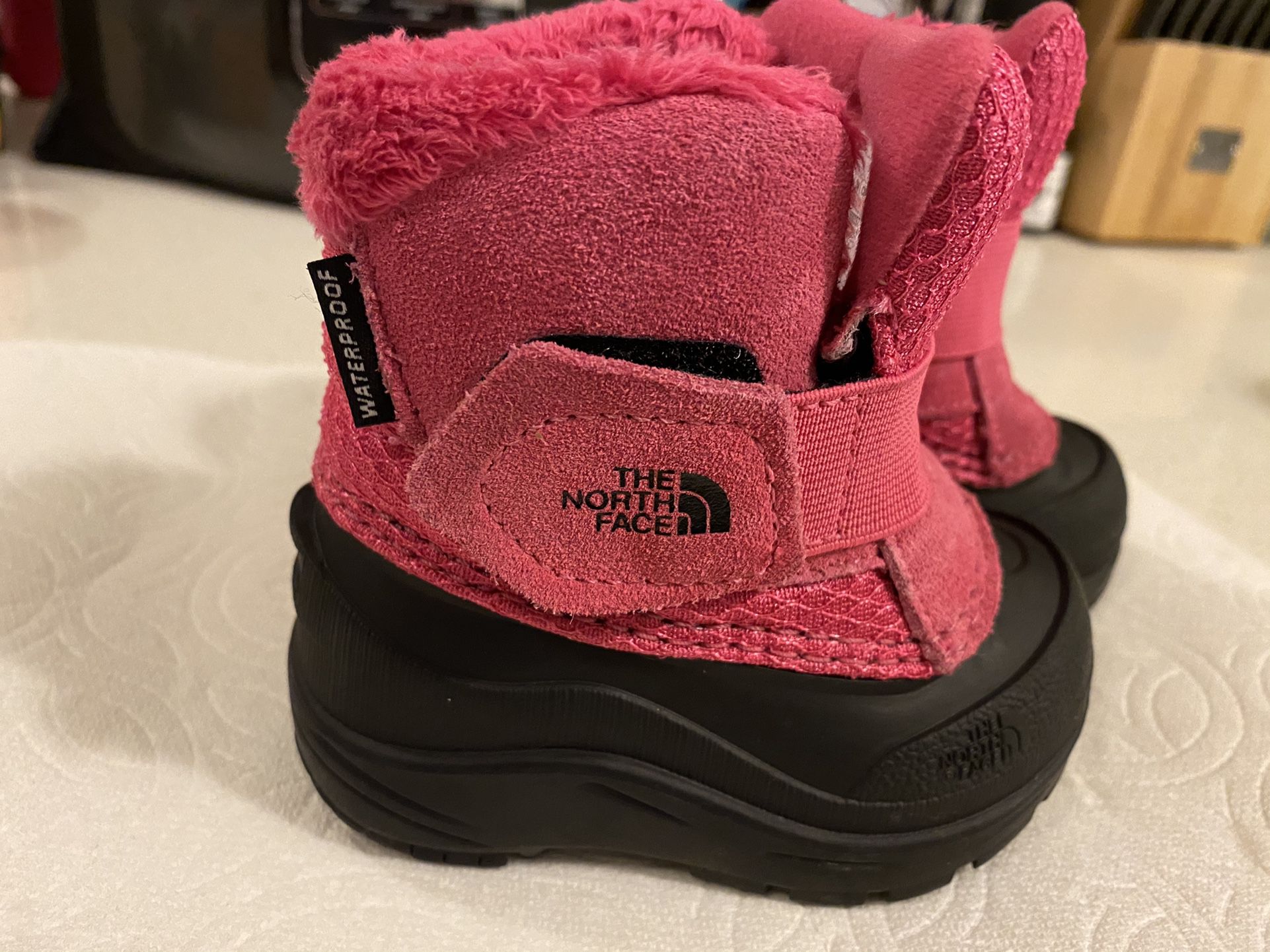 Toddler Size 4 Snow Boots - The North Face Alpenglow II