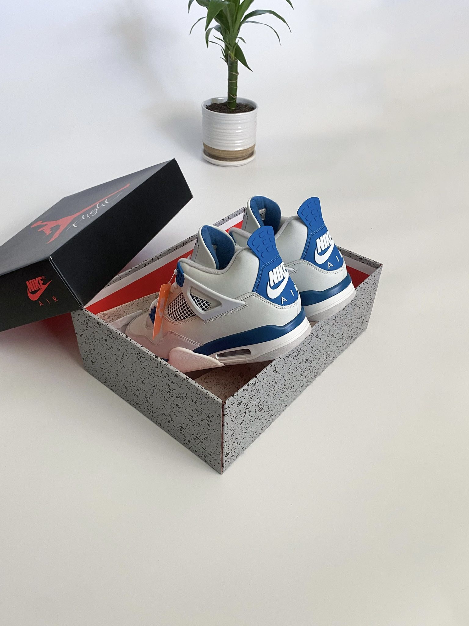 Jordan 4 Military Blue ( 9M )