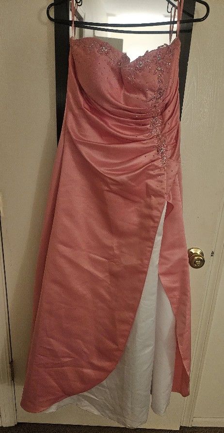 Pink Sweetheart Neckline Dress