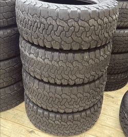 275 65 18 BFGoodrich Set of 4 Just Like New