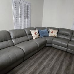 reclining sofa the 2 armchairs on the edges