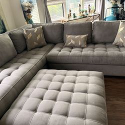 Great Condition Gray Sectional with Ottoman  