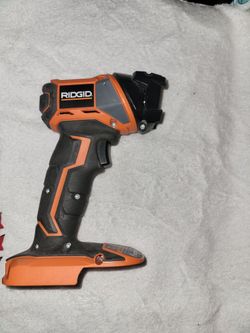 RIDGID 18-Volt LED Work Light (R8693B). 