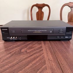Toshiba VHS Player