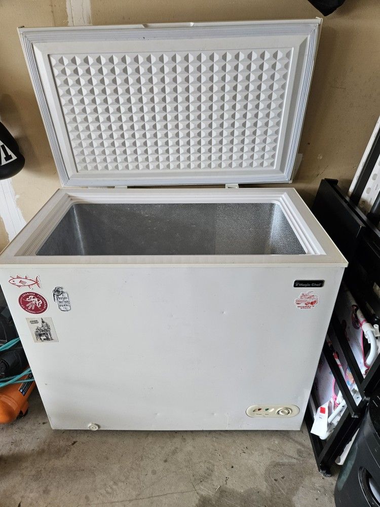 Magic Chef Freezer Chest