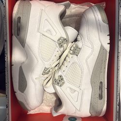 White Oreo Jordan 4’s